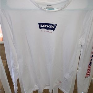 Levi’s sweatshirt